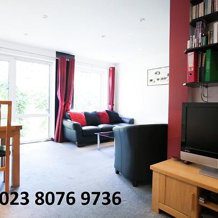 סאות'המפטון Honest University Apartment 2 מראה חיצוני תמונה