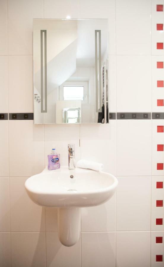 סאות'המפטון Honest University Apartment 2 מראה חיצוני תמונה